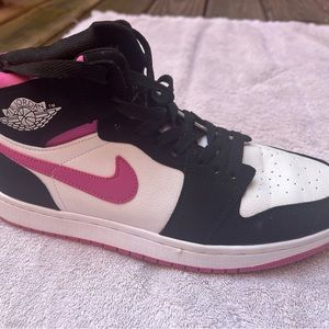 Jordan’s size 7 youth